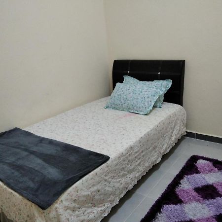Homestay Abi Άλορ Σταρ Εξωτερικό φωτογραφία